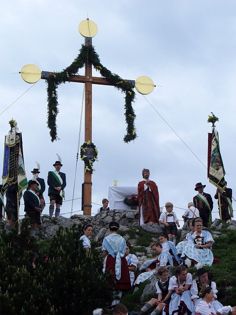 02.jpg - Einweihung des neuen Rauschberg-Kreuzes